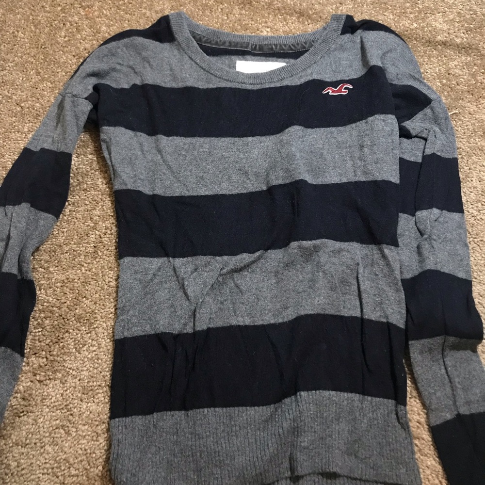 Hollister sweater